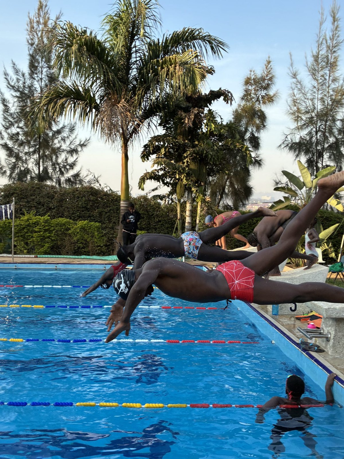 Elite team dive